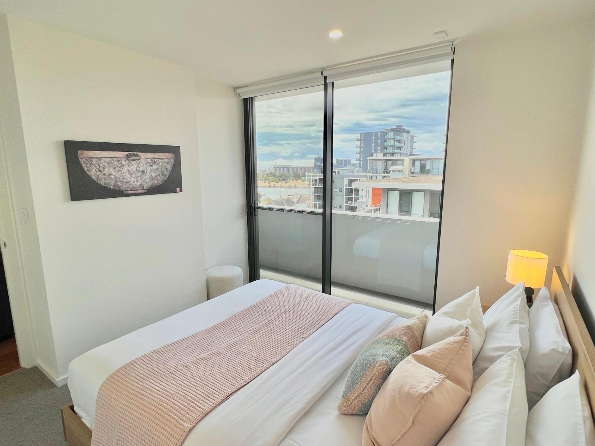 Harbour Towers, Newcastle's Elite Stays, Free Parking & Tram Access * Newcastle