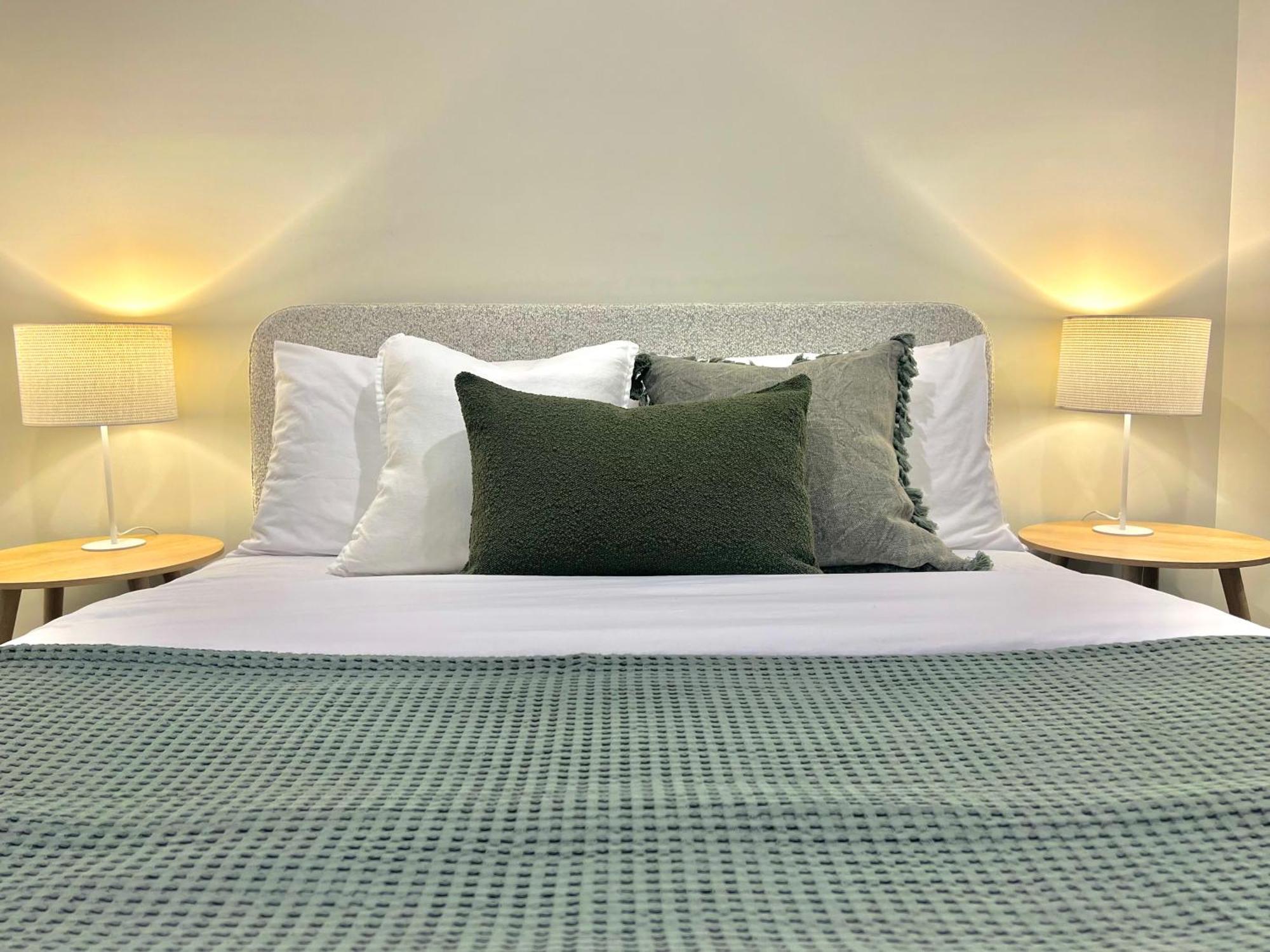 Harbour Towers, Newcastle's Elite Stays, Free Parking & Tram Access Newcastle
