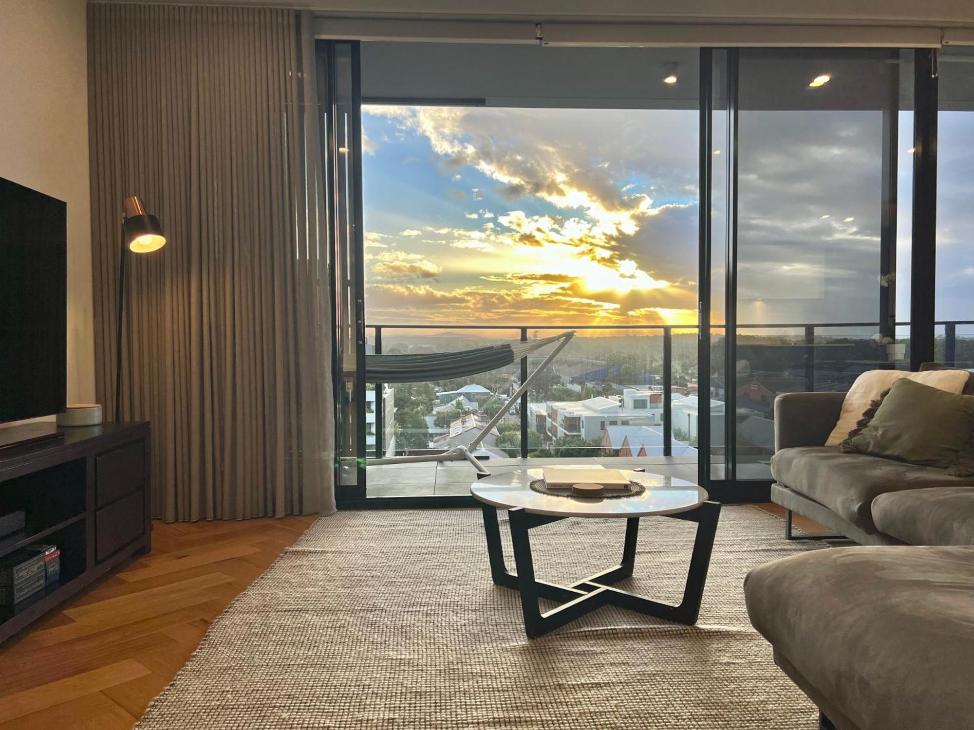 Harbour Towers, Newcastle's Elite Stays, Free Parking & Tram Access Apartment Newcastle