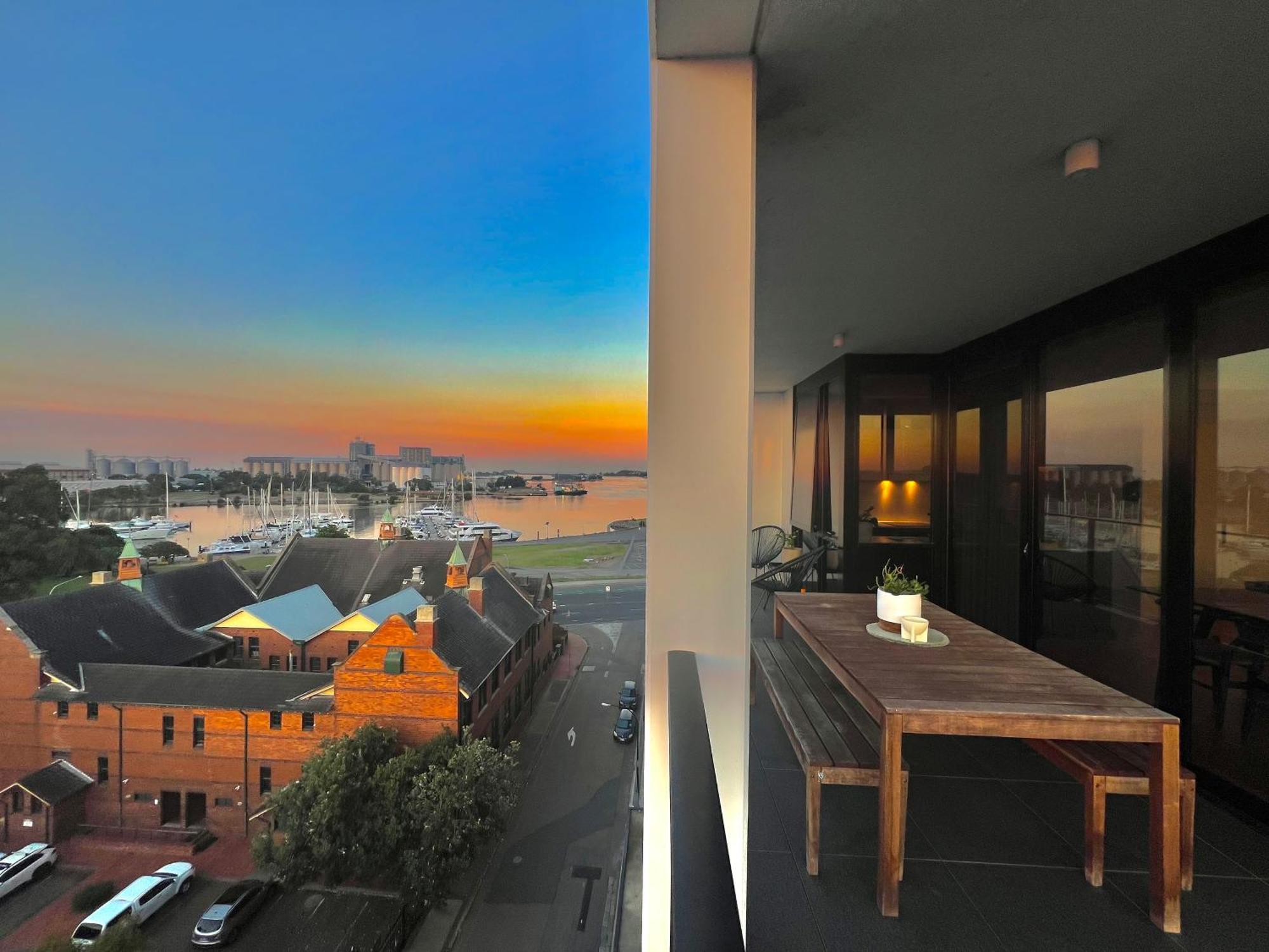 Harbour Towers, Newcastle's Elite Stays, Free Parking & Tram Access * Newcastle