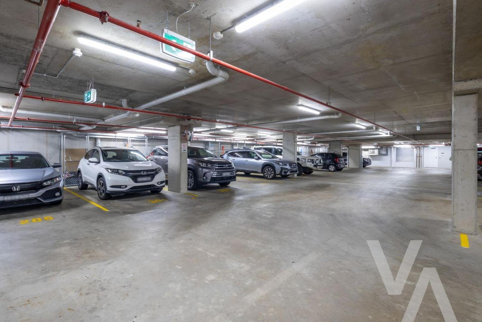 Harbour Towers, Newcastle's Elite Stays, Free Parking & Tram Access