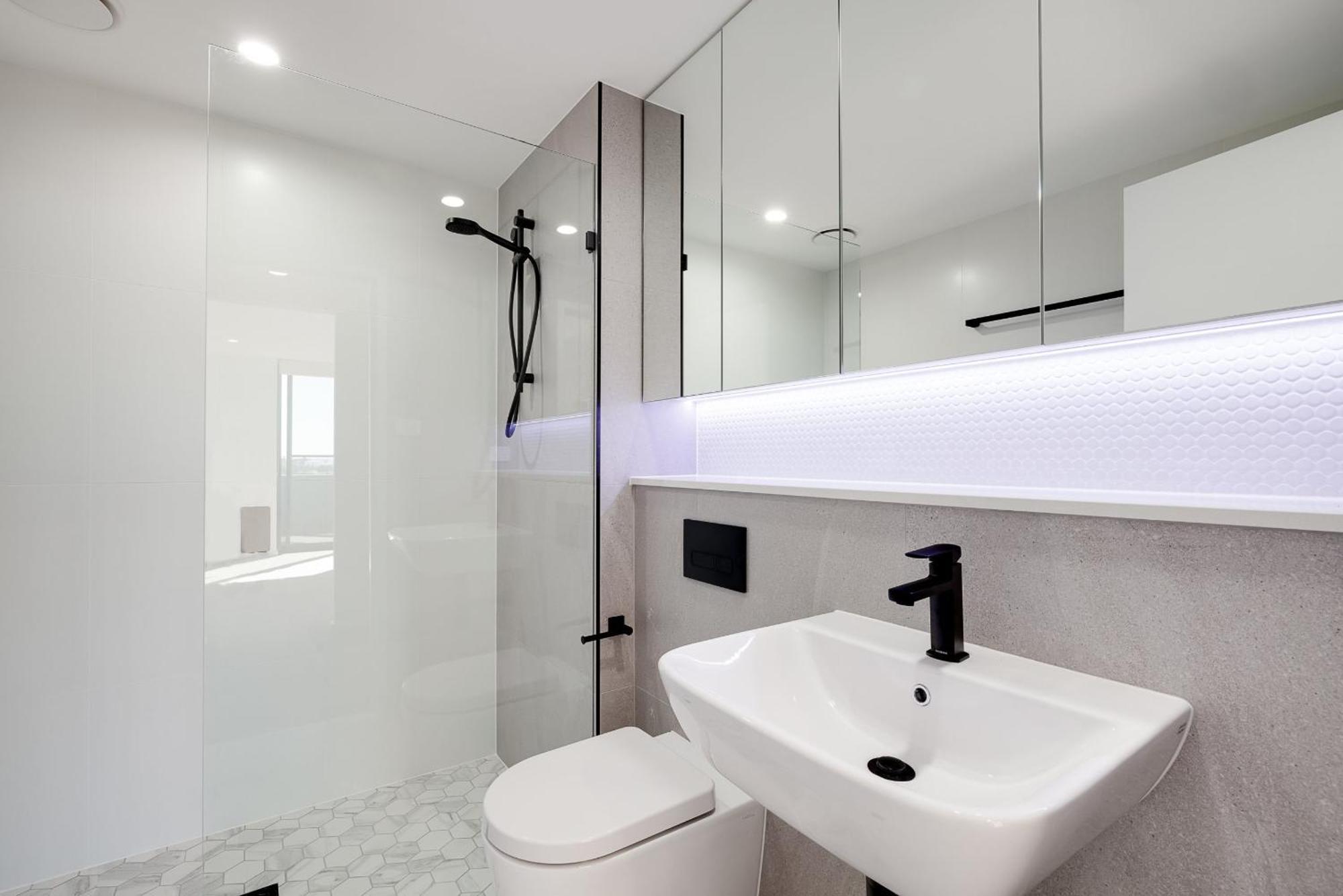 Apartment Harbour Towers, Newcastle's Elite Stays, Free Parking & Tram Access *